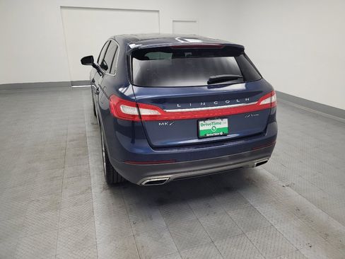 Used 2017 Lincoln MKX Reserve w/ Driver Assistance Package image 6