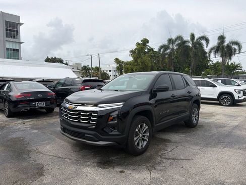 Used 2026 Chevrolet Equinox LT w/ Safety and Technology Package FWD image 1