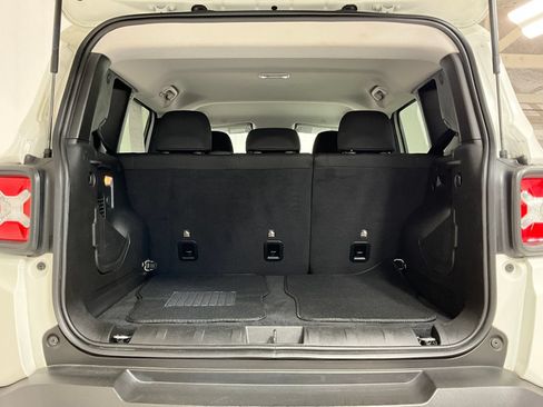 Used 2023 Jeep Renegade Trailhawk AWD/4WD image 26