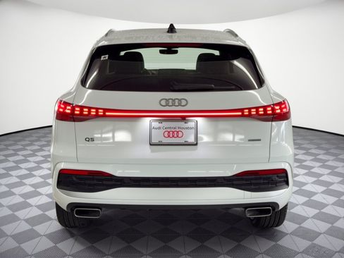 Used 2025 Audi Q5 Premium w/ Convenience Package AWD/4WD image 11