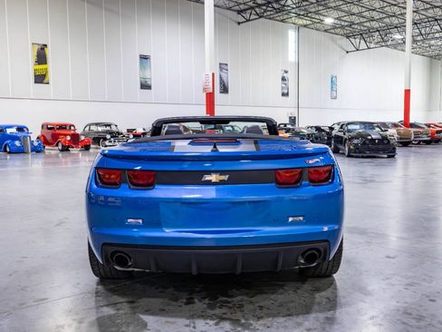 Used 2013 Chevrolet Camaro SS w/ Hot Wheels Special Edition RWD image 28
