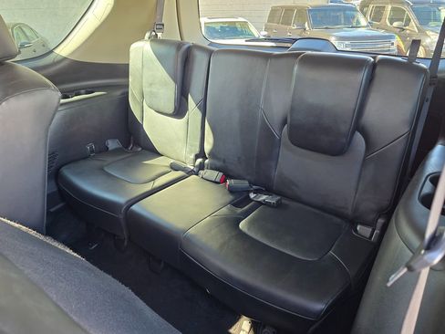 Used 2023 Nissan Armada SV image 17