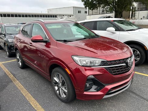 Used 2023 Buick Encore GX Select w/ Sport Touring Package FWD image 5