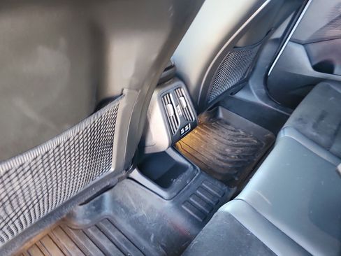 Used 2024 BMW X1 M35i w/ Premium Package image 17