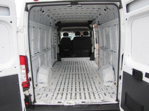 Used 2020 RAM ProMaster 3500 w/ Interior Convenience Group image 9