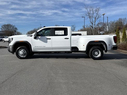 New 2026 GMC Sierra 3500 Pro image 7