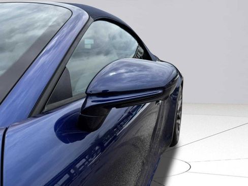 Used 2024 Porsche 911 Carrera image 9