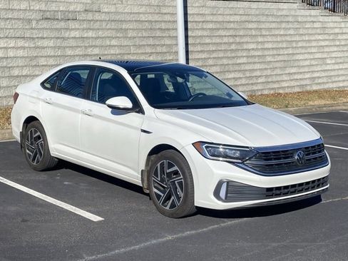 Used 2024 Volkswagen Jetta SEL image 1