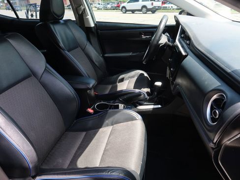 Used 2019 Toyota Corolla SE FWD image 9