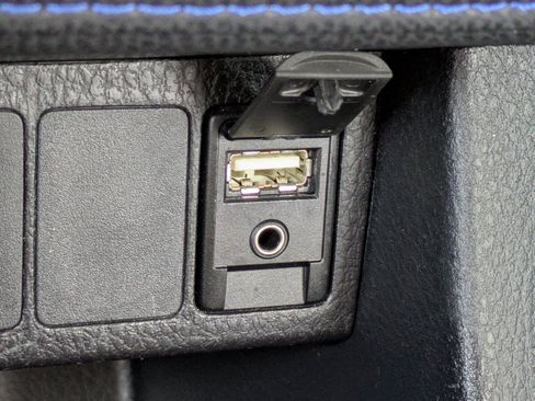 Used 2018 Toyota Corolla SE w/ SE Premium Package FWD image 22