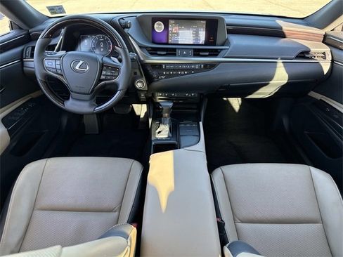 Used 2019 Lexus ES 350 image 16