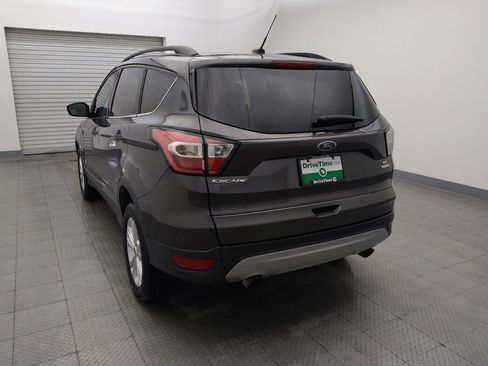 Used 2018 Ford Escape SE FWD image 6