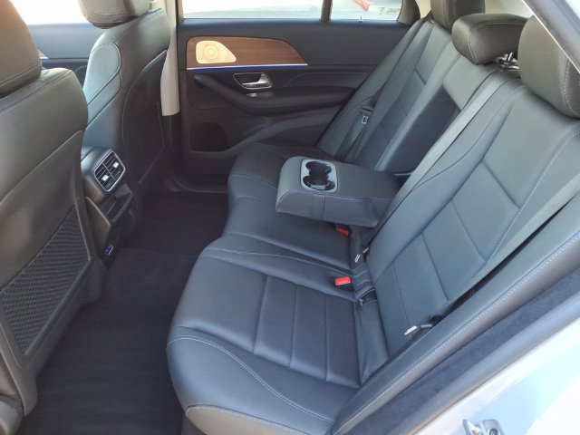 Certified 2025 Mercedes-Benz GLE 450 4MATIC image 18