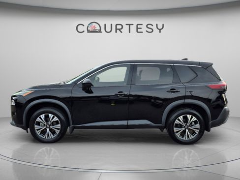 Certified 2021 Nissan Rogue SV FWD image 2