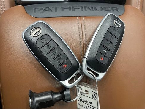 Certified 2024 Nissan Pathfinder Platinum w/ Cargo Package AWD/4WD image 20