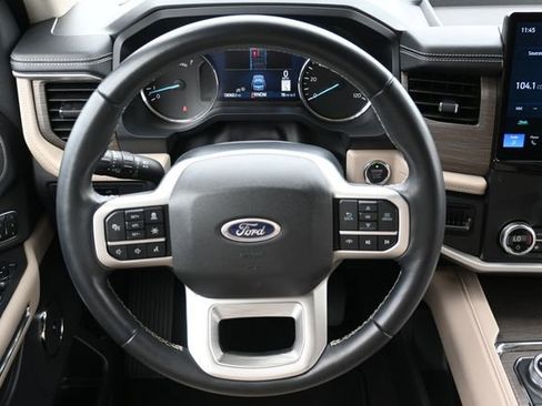Used 2024 Ford Expedition Limited image 14