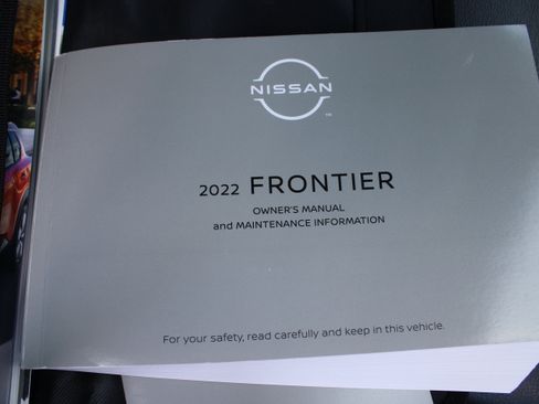 Used 2022 Nissan Frontier PRO-4X w/ Pro-4X Premium Package AWD/4WD image 26