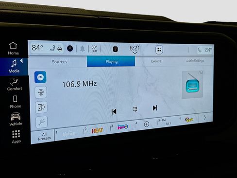 Used 2025 Jeep Wrangler Willys image 21