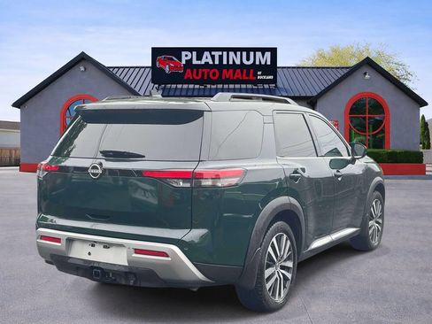 Used 2022 Nissan Pathfinder Platinum w/ Cargo Package AWD/4WD image 4