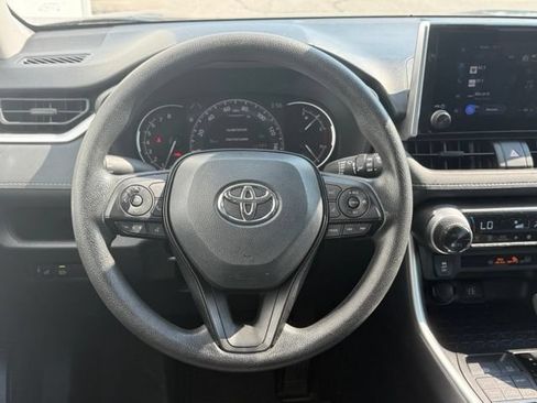 Used 2025 Toyota RAV4 XLE AWD/4WD image 20