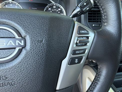 Used 2024 Nissan Titan SV AWD/4WD image 28