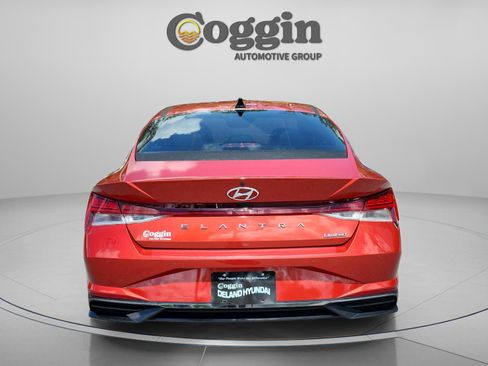 Certified 2021 Hyundai Elantra Limited FWD image 4