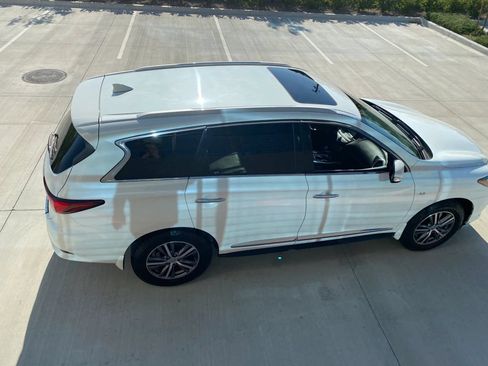 Used 2019 INFINITI QX60 Luxe w/ Essential Package AWD/4WD image 9