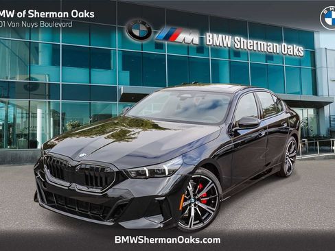 New 2027 BMW 530i RWD image 1