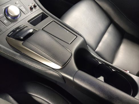 Used 2014 Lexus CT 200h image 26