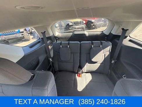 Used 2025 Ford Explorer Active image 10