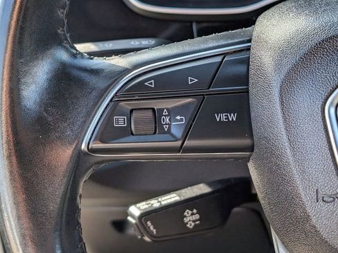 Used 2020 Audi Q3 2.0T Premium image 25