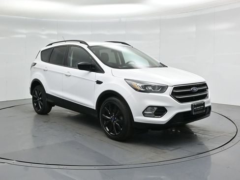 Certified 2018 Ford Escape SE w/ SE Sport Appearance Package image 56