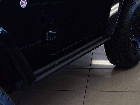 Used 2017 Jeep Wrangler Rubicon AWD/4WD image 44