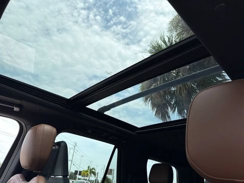Certified 2023 Lincoln Navigator Reserve AWD/4WD image 31