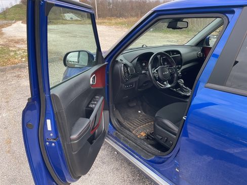 Used 2023 Kia Soul GT-Line w/ GT-Line Technology Package image 13