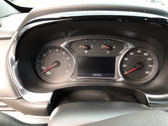 Used 2023 Chevrolet Traverse LT FWD image 8