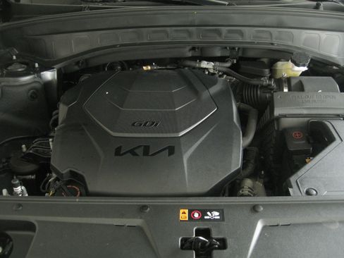 Certified 2023 Kia Telluride LX image 26