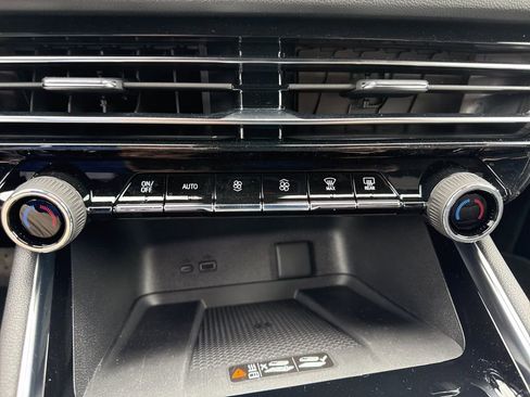 New 2026 Chevrolet Traverse RS image 22