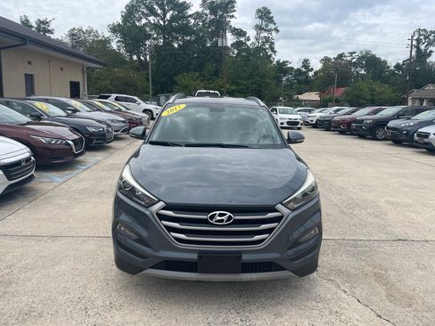 Used 2017 Hyundai Tucson Sport image 3