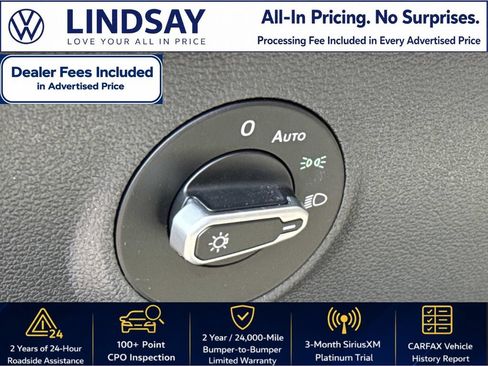 Certified 2025 Volkswagen Taos SE w/ Panoramic Sunroof Package AWD/4WD image 19
