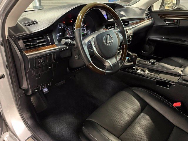 Used 2015 Lexus ES 350 w/ Premium Package FWD image 19