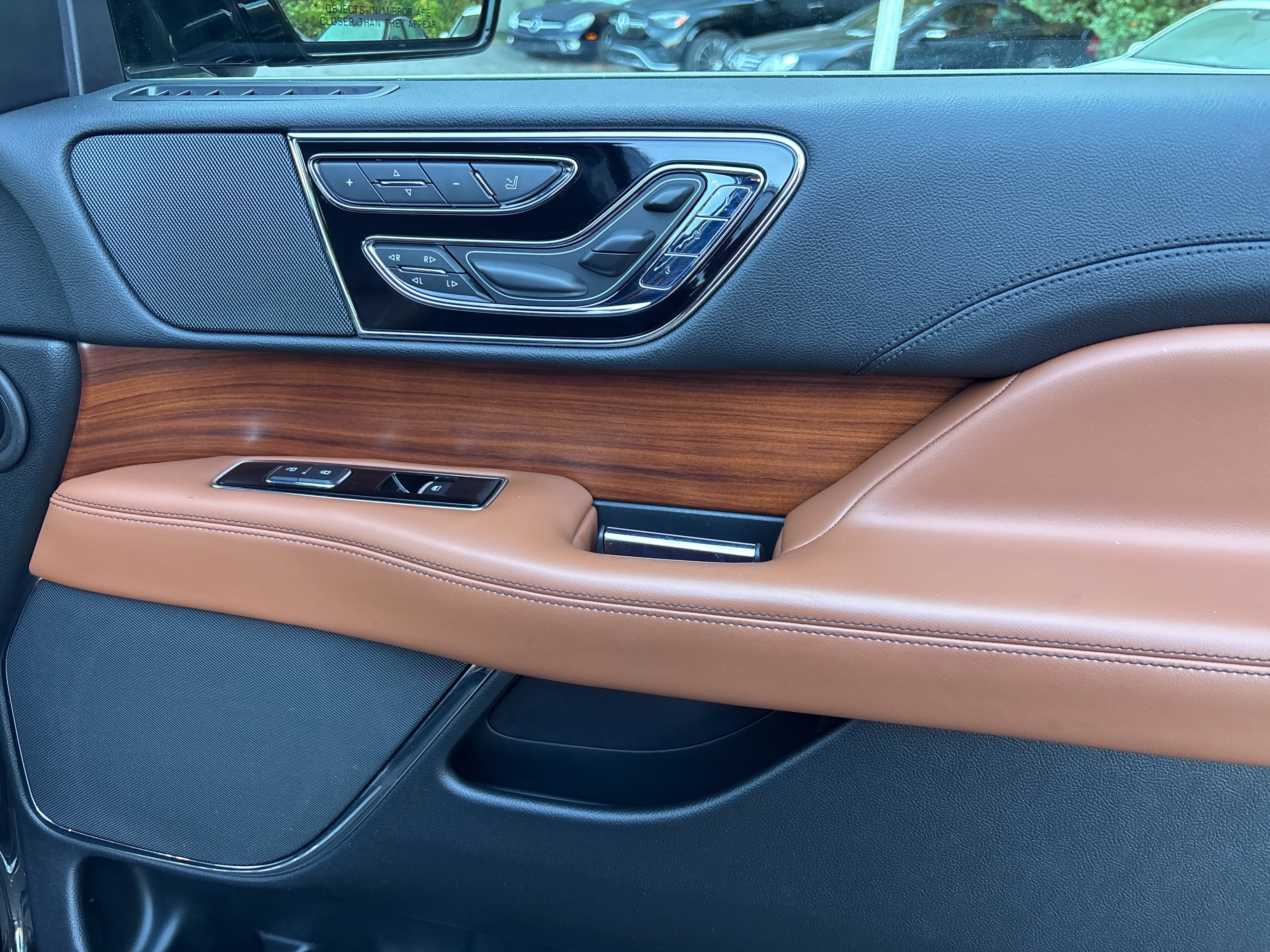 Used 2019 Lincoln Navigator L Reserve AWD/4WD image 15
