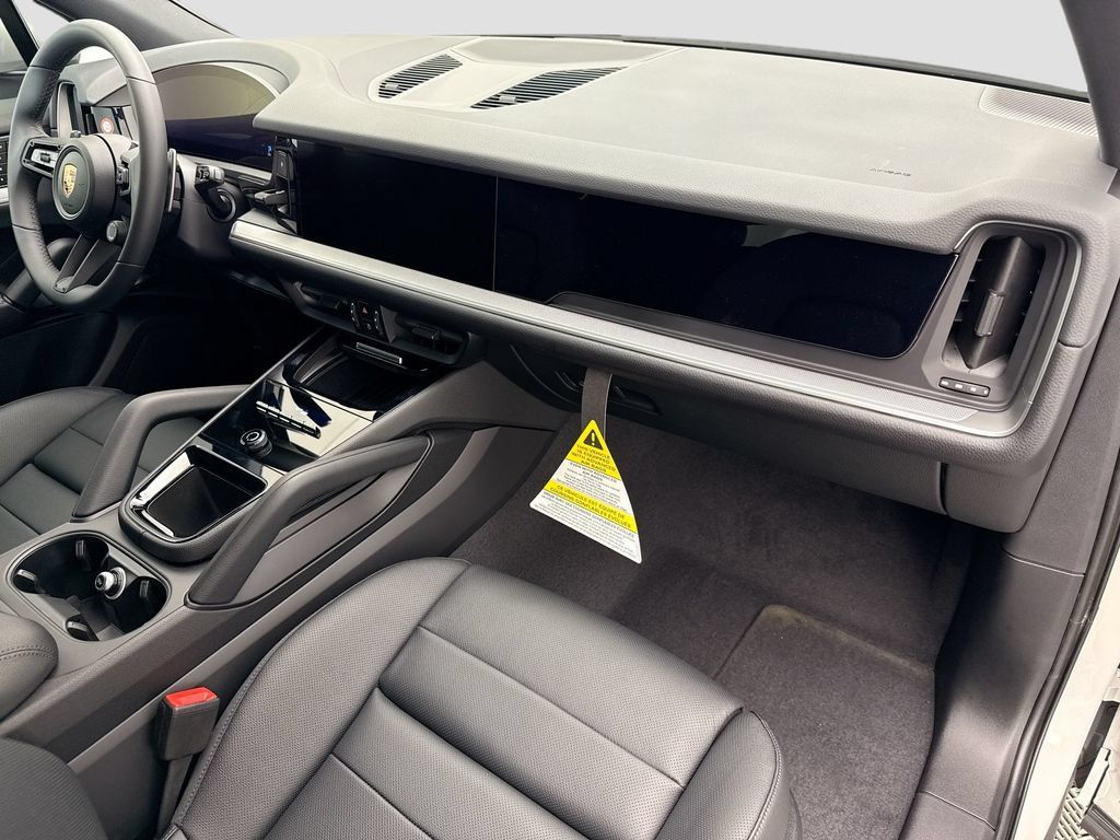 Used 2026 Porsche Cayenne AWD/4WD image 20