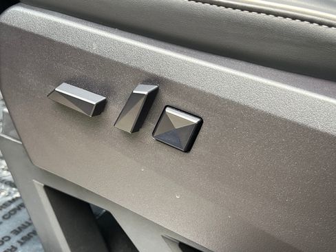 Used 2024 Tesla Cybertruck AWD Crew Cab image 30