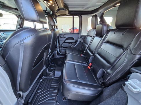 Used 2020 Jeep Wrangler Unlimited Sahara w/ Uconnect 4C Nav & Sound Group image 14