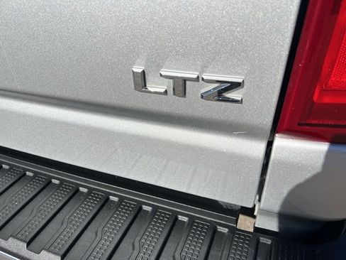 Used 2022 Chevrolet Silverado 2500 LTZ w/ LTZ Plus Package image 9