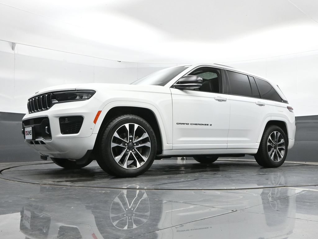 Used 2022 Jeep Grand Cherokee Overland AWD/4WD image 45
