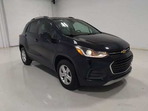 Used 2022 Chevrolet Trax LT w/ Driver Confidence Package AWD/4WD image 13
