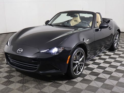 Used 2016 MAZDA MX-5 Miata Grand Touring image 16