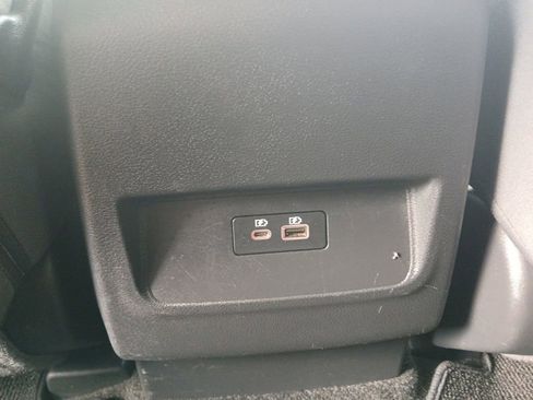 Used 2022 Nissan Frontier SV w/ Technology Package RWD image 11